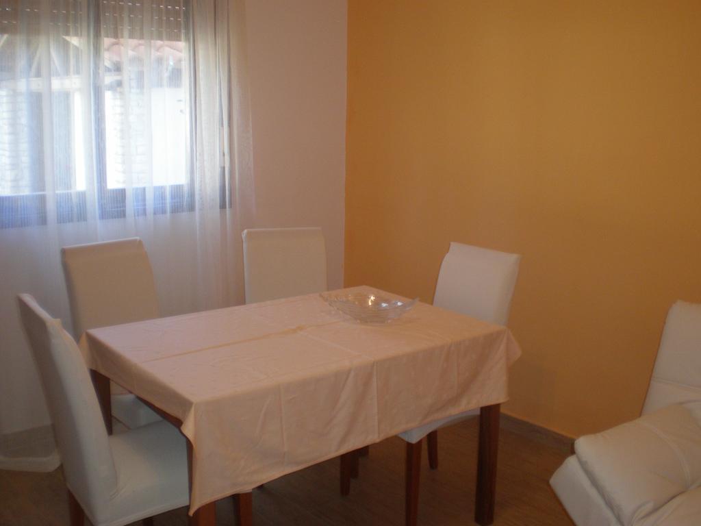 Apartment Ms Πούλα Εξωτερικό φωτογραφία